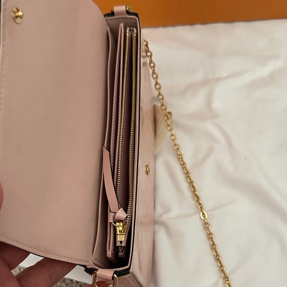Louis Vuitton Light Pink Crossbody Bag - Picture 5 of 7